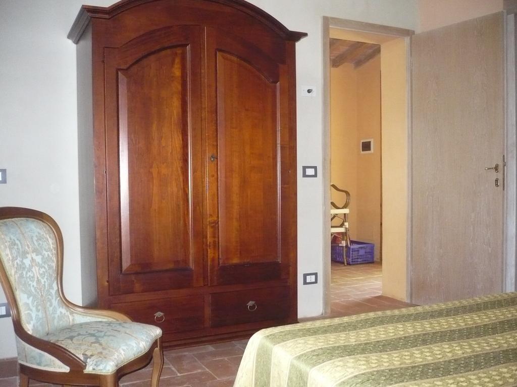 Casa Vacanze "Casale Al Pino" Riparbella Exterior foto