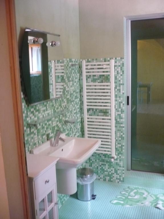 Casa Vacanze "Casale Al Pino" Riparbella Exterior foto