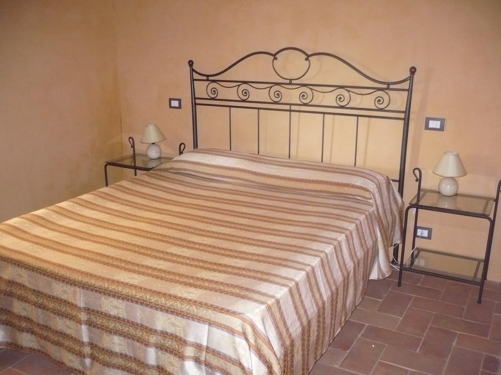 Casa Vacanze "Casale Al Pino" Riparbella Exterior foto