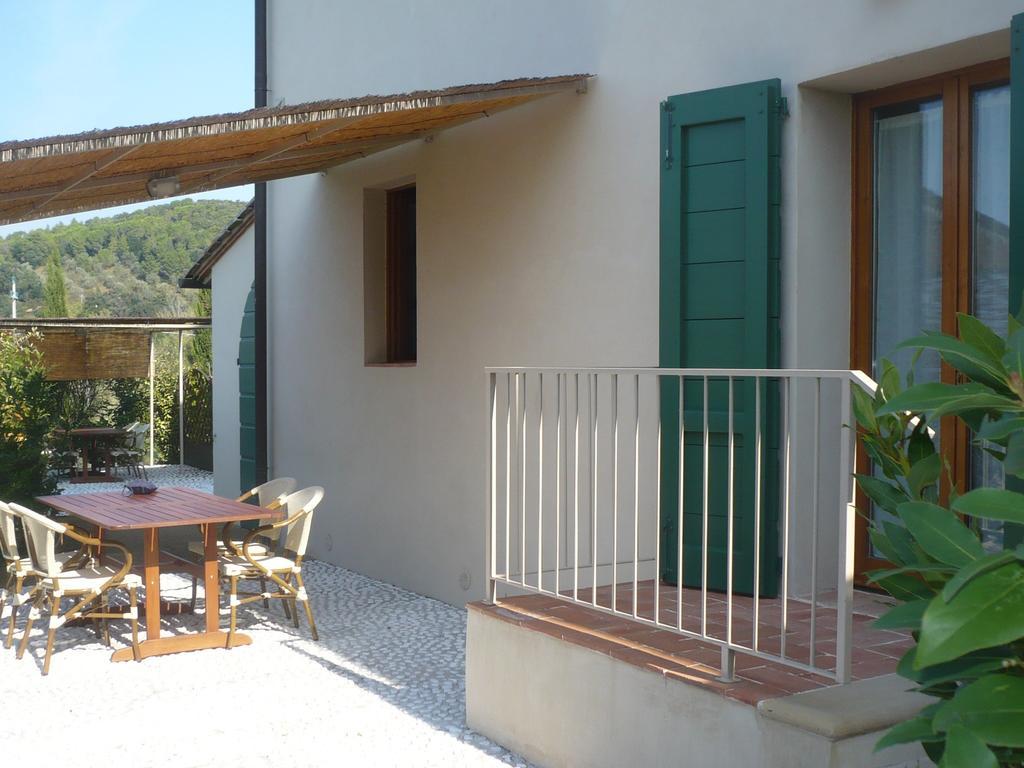 Casa Vacanze "Casale Al Pino" Riparbella Exterior foto