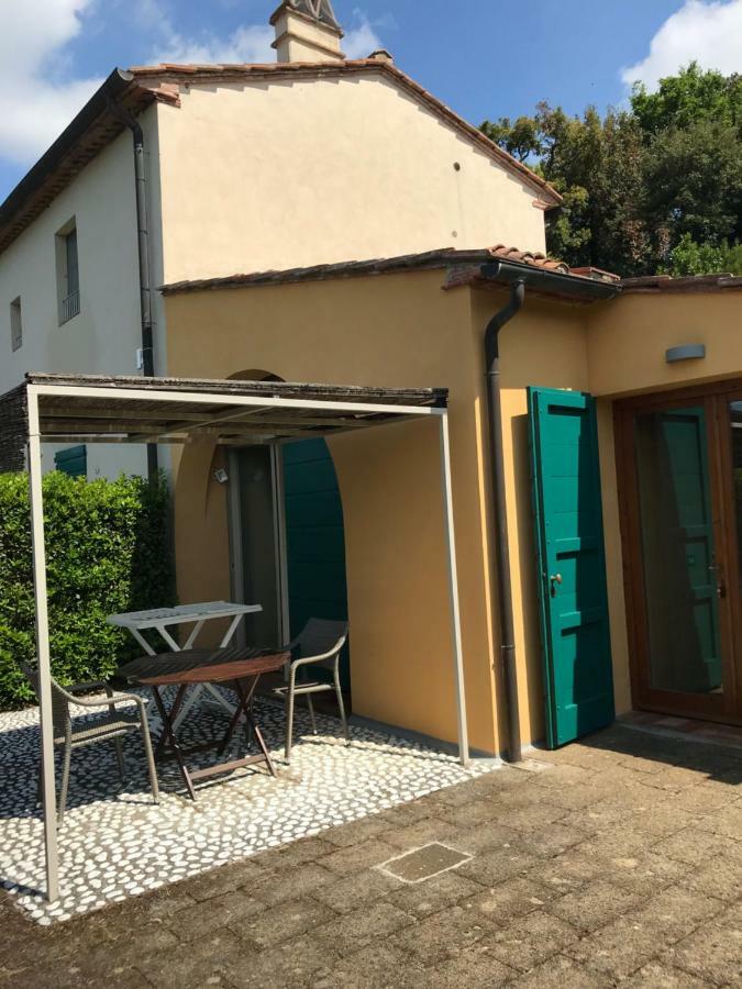 Casa Vacanze "Casale Al Pino" Riparbella Exterior foto
