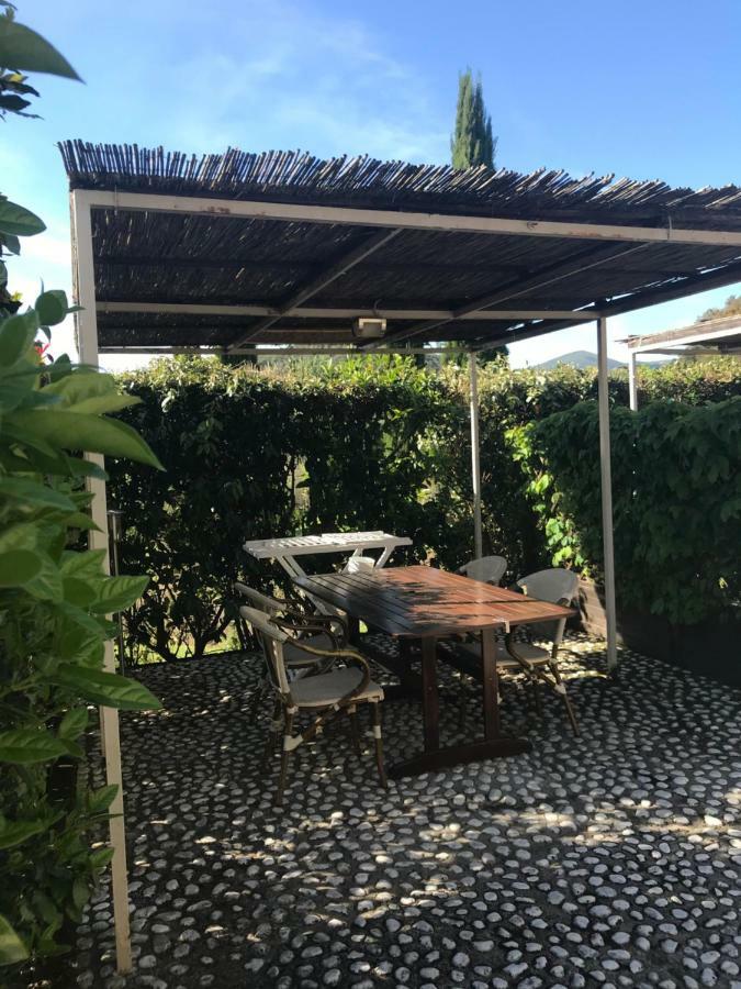 Casa Vacanze "Casale Al Pino" Riparbella Exterior foto