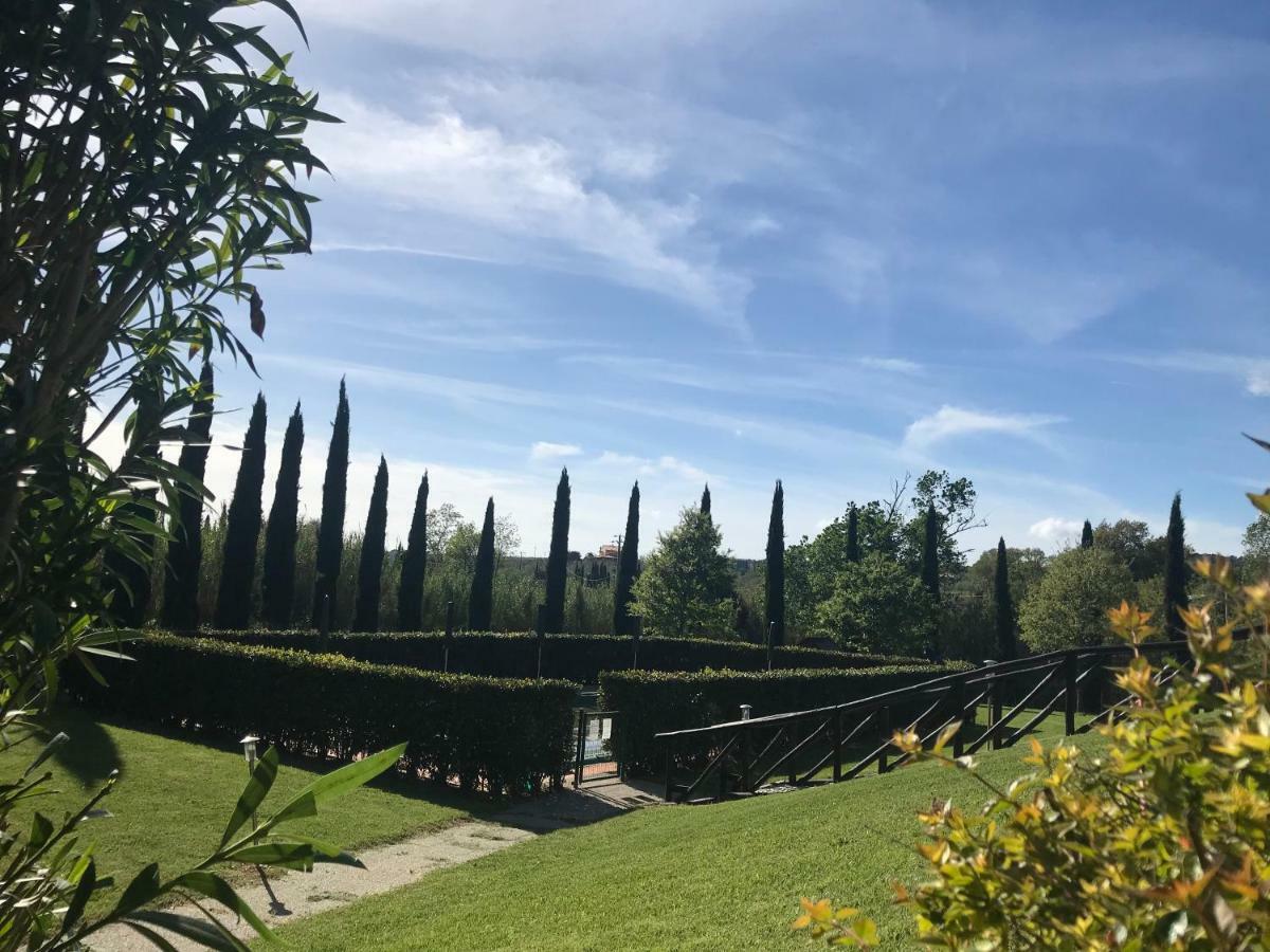 Casa Vacanze "Casale Al Pino" Riparbella Exterior foto